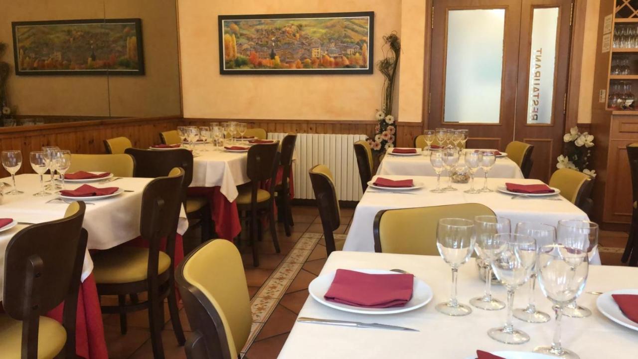 Hostal Montana Alins 외부 사진